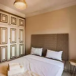 Central Majorelle Apartment